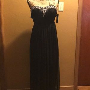 Long strapless black prom dress